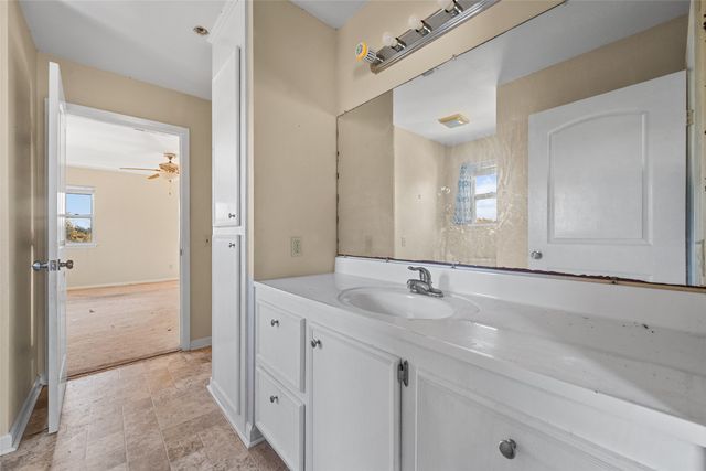 880 County Road 930, Teague, TX 75860