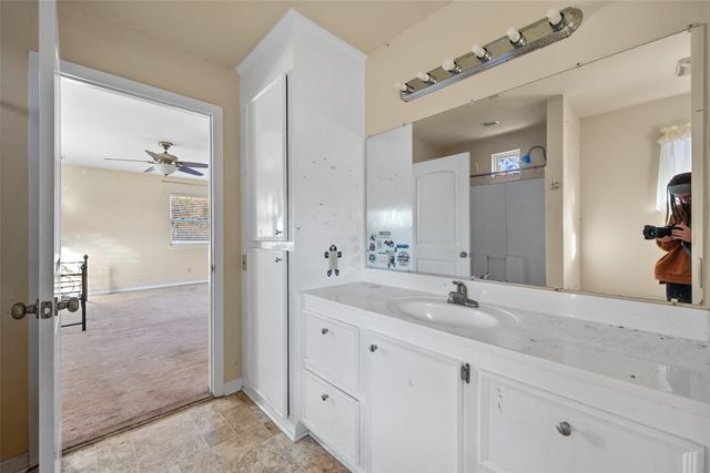 880 County Road 930, Teague, TX 75860