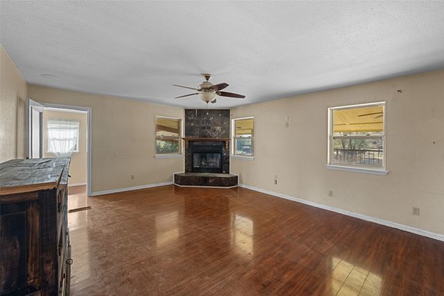 880 County Road 930, Teague, TX 75860