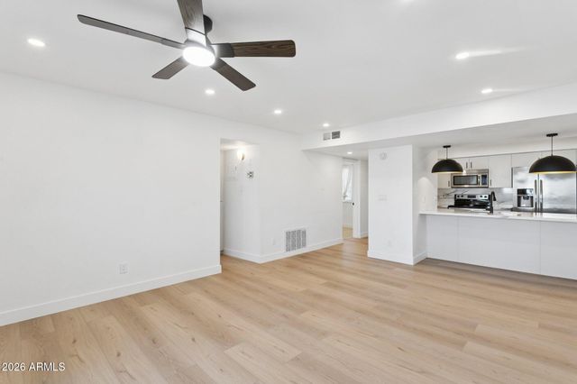 3313 N 68TH Street 203, Scottsdale, AZ 85251