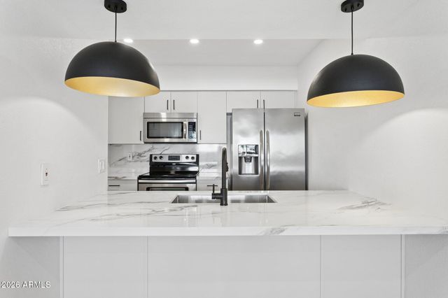 3313 N 68TH Street 203, Scottsdale, AZ 85251