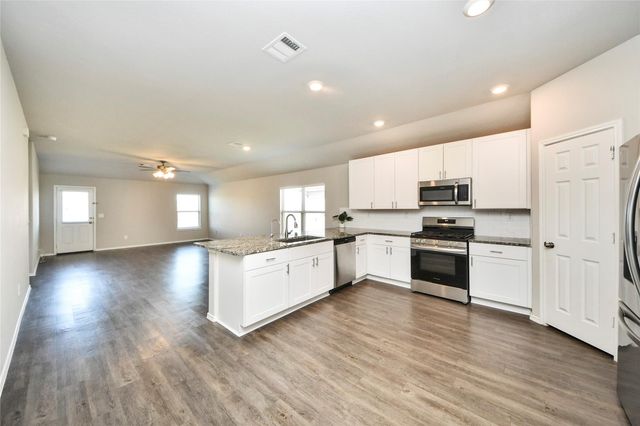 309 Cumberland Forest Drive, Magnolia, TX 77354