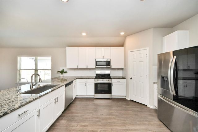 309 Cumberland Forest Drive, Magnolia, TX 77354