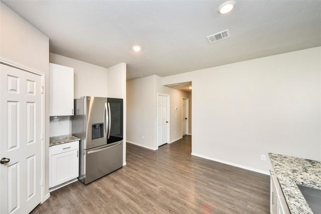 309 Cumberland Forest Drive, Magnolia, TX 77354