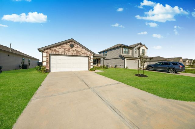 309 Cumberland Forest Drive, Magnolia, TX 77354