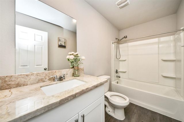 309 Cumberland Forest Drive, Magnolia, TX 77354