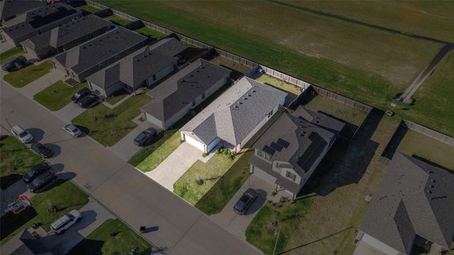 309 Cumberland Forest Drive, Magnolia, TX 77354