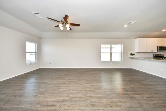 309 Cumberland Forest Drive, Magnolia, TX 77354