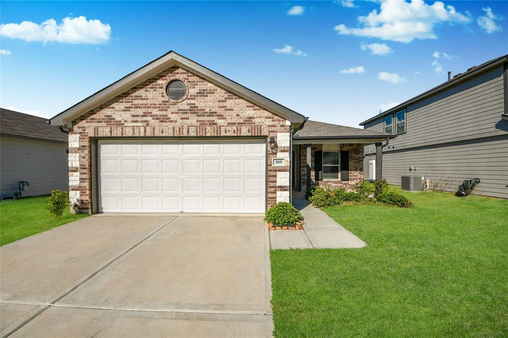 309 Cumberland Forest Drive, Magnolia, TX 77354