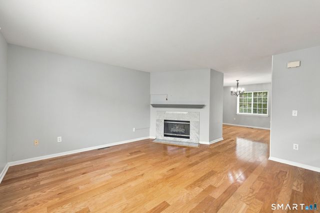 14 South Street 61, Danbury, CT 06810