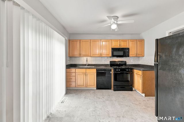 14 South Street 61, Danbury, CT 06810