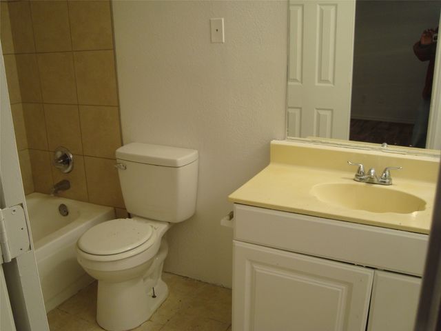 12812 Hilltop Drive, Balch Springs, TX 75180