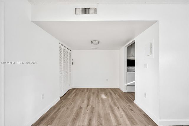 2011 Bay Dr 8, Miami Beach, FL 33141
