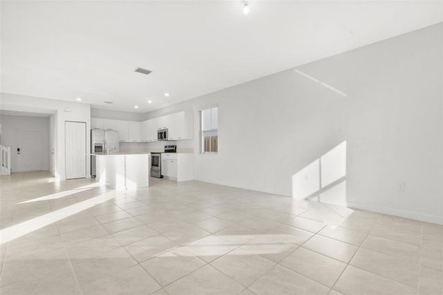 2441 NW 131st Circle 2441, Miami, FL 33167