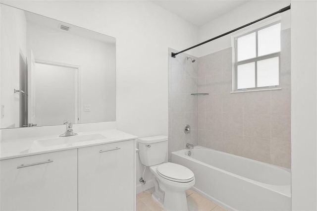 2441 NW 131st Circle 2441, Miami, FL 33167
