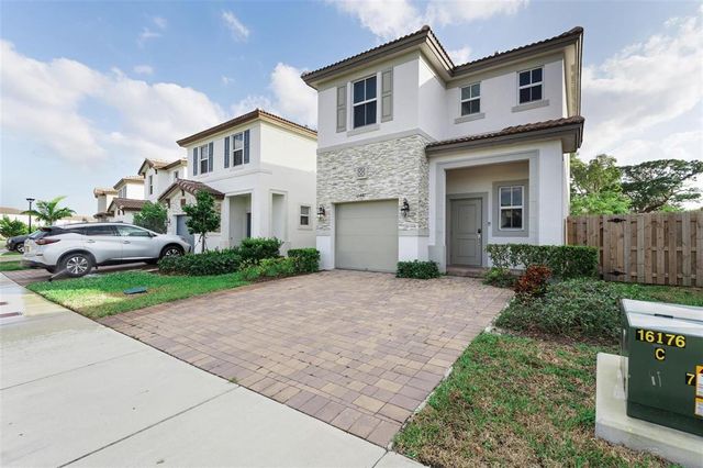 2441 NW 131st Circle 2441, Miami, FL 33167