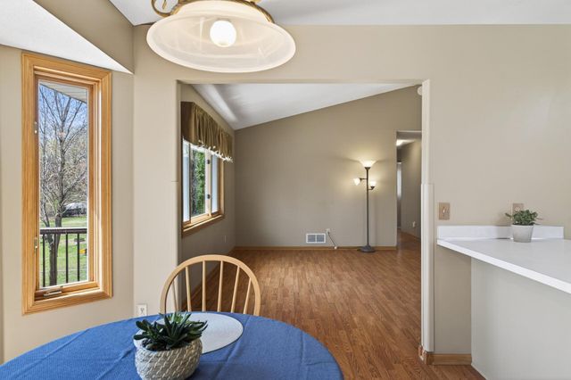 2810 Oak Ridge Drive, Monticello, MN 55362