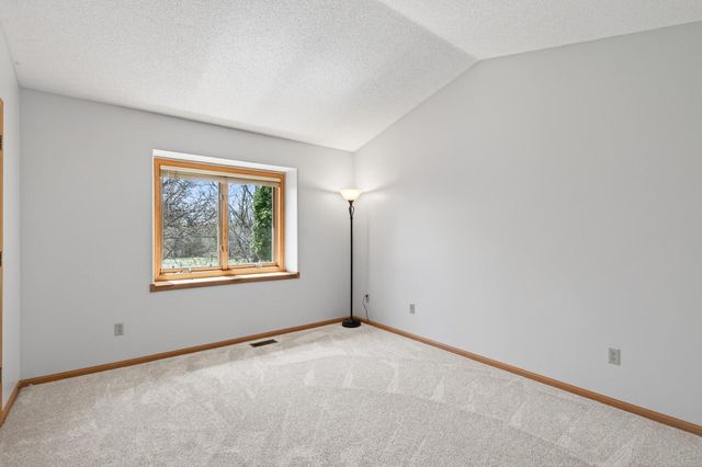 2810 Oak Ridge Drive, Monticello, MN 55362