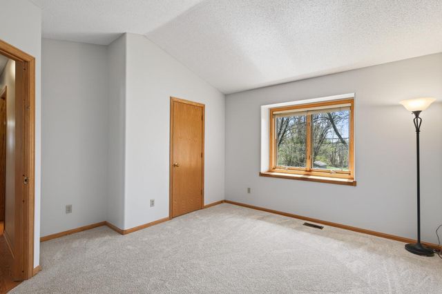 2810 Oak Ridge Drive, Monticello, MN 55362