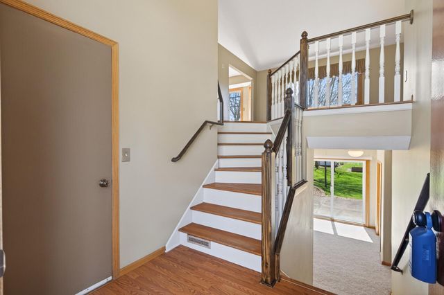 2810 Oak Ridge Drive, Monticello, MN 55362