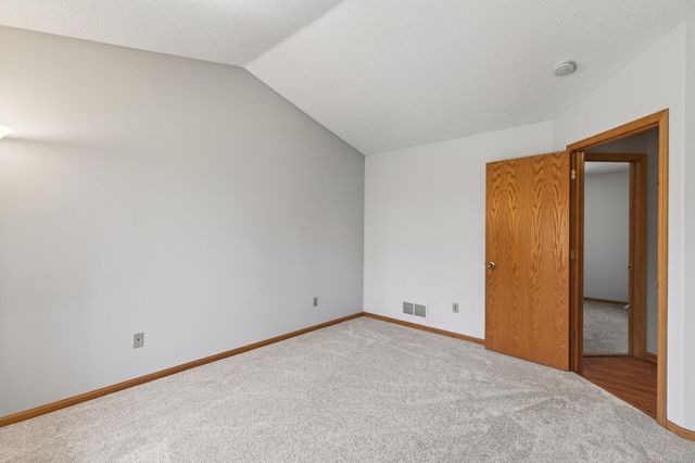 2810 Oak Ridge Drive, Monticello, MN 55362