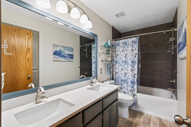 2810 Oak Ridge Drive, Monticello, MN 55362