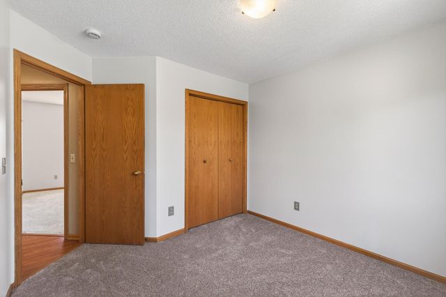 2810 Oak Ridge Drive, Monticello, MN 55362