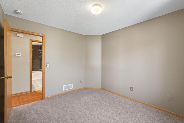 2810 Oak Ridge Drive, Monticello, MN 55362