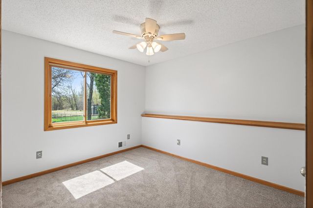 2810 Oak Ridge Drive, Monticello, MN 55362