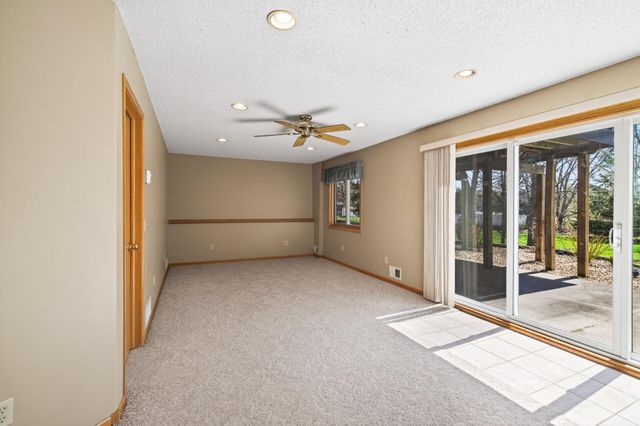 2810 Oak Ridge Drive, Monticello, MN 55362