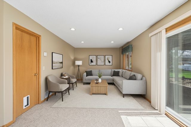 2810 Oak Ridge Drive, Monticello, MN 55362