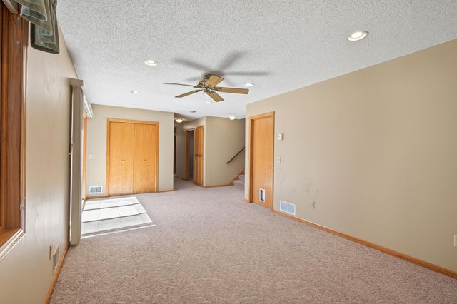 2810 Oak Ridge Drive, Monticello, MN 55362