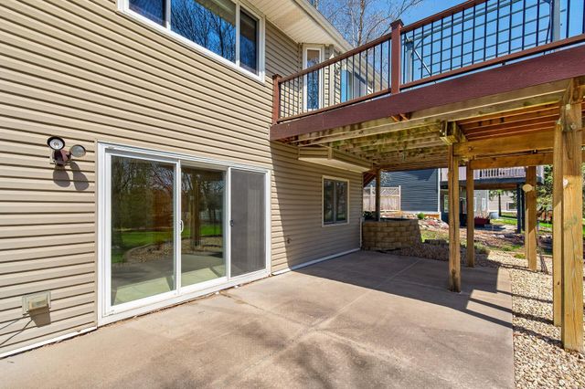 2810 Oak Ridge Drive, Monticello, MN 55362