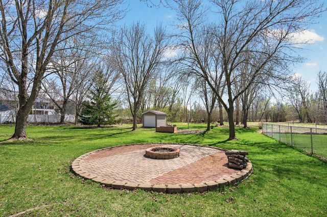 2810 Oak Ridge Drive, Monticello, MN 55362