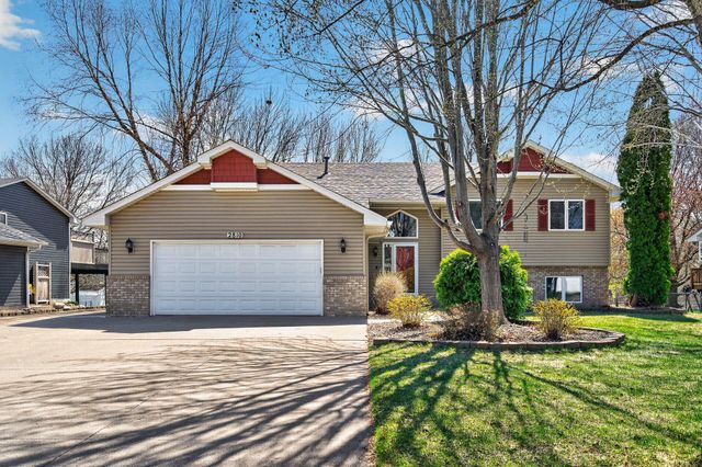 2810 Oak Ridge Drive, Monticello, MN 55362