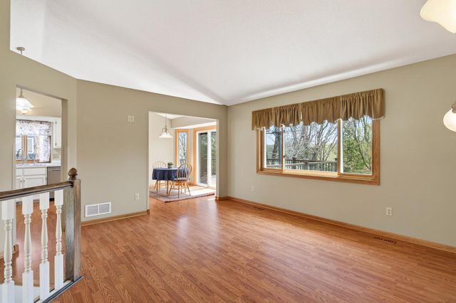 2810 Oak Ridge Drive, Monticello, MN 55362