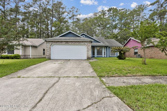 8848 VICTORIA LANDING Drive W, Jacksonville, FL 32208