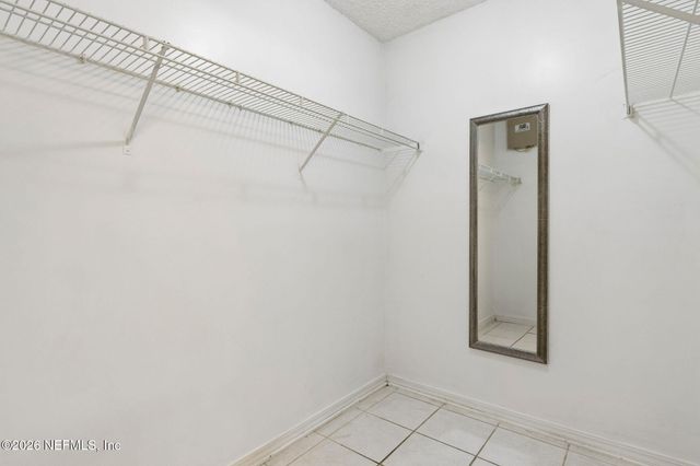 8848 VICTORIA LANDING Drive W, Jacksonville, FL 32208