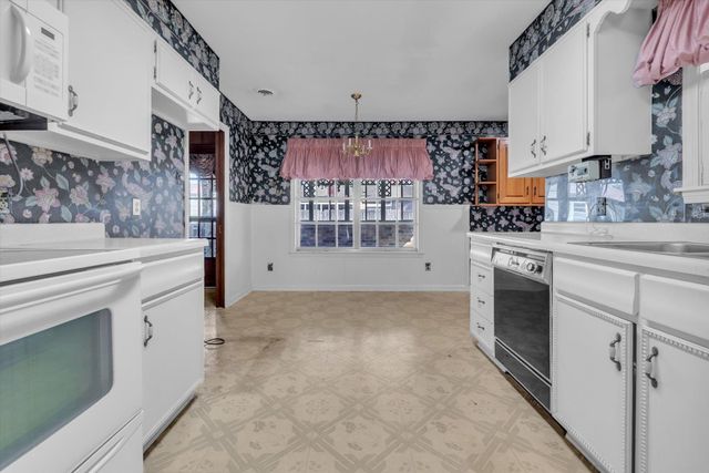 5298 OAK MEADOW AVE, Memphis, TN 38134