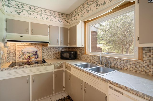 1800 Holly Hill Drive, West Columbia, SC 29169