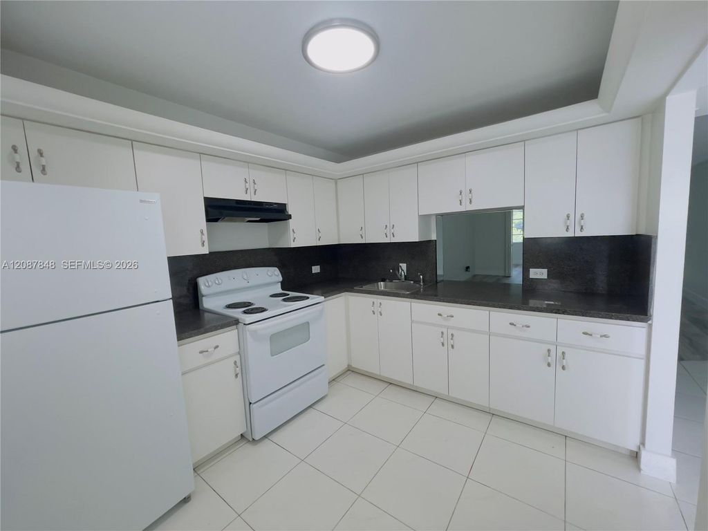 443 NE 195th Street 338, Miami, FL 33179