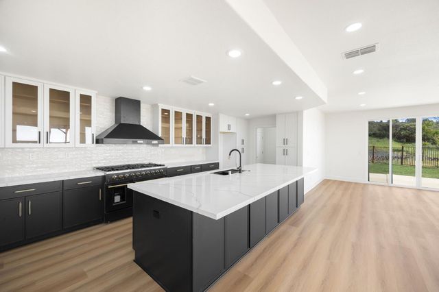 3616 Mallorca Ct, Cameron Park, CA 95682