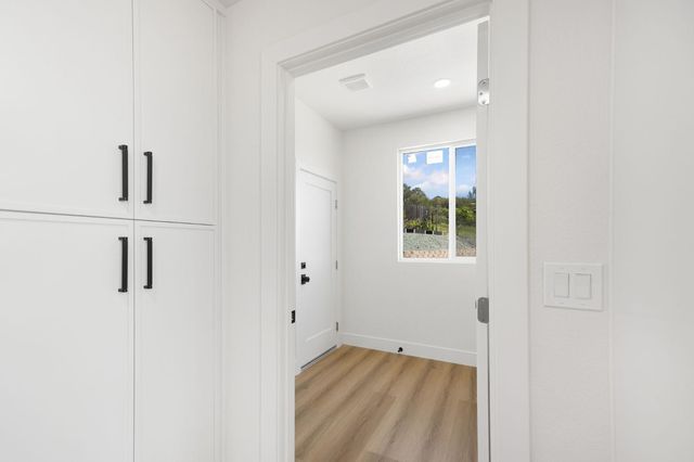 3616 Mallorca Ct, Cameron Park, CA 95682