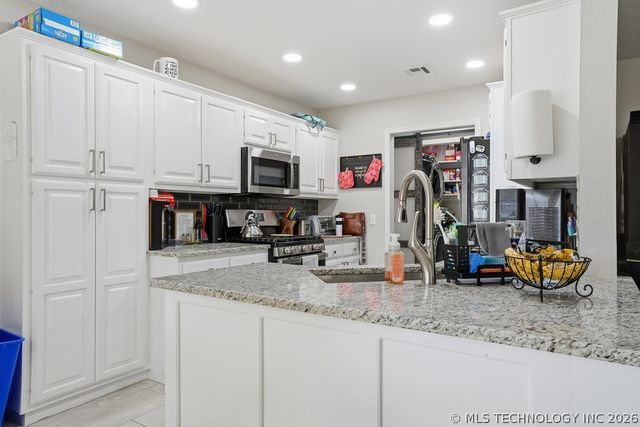 622 W Redwood Street West, Coweta, OK 74429