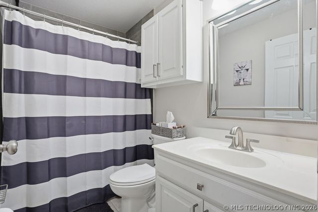 622 W Redwood Street West, Coweta, OK 74429