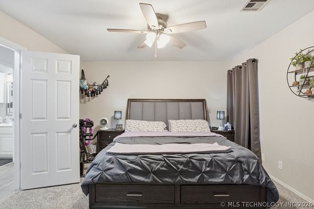 622 W Redwood Street West, Coweta, OK 74429