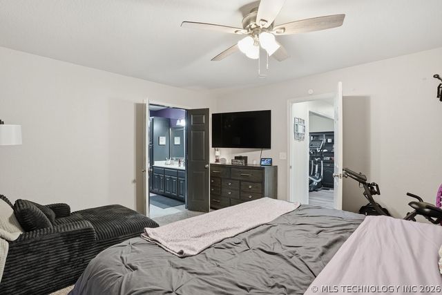 622 W Redwood Street West, Coweta, OK 74429