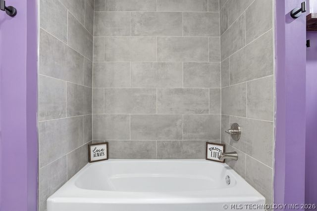 622 W Redwood Street West, Coweta, OK 74429