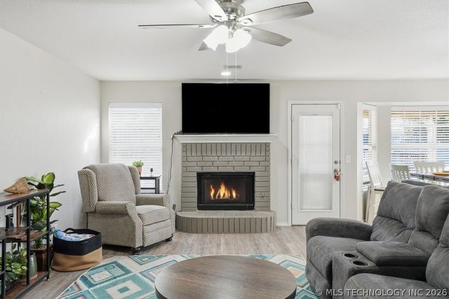 622 W Redwood Street West, Coweta, OK 74429