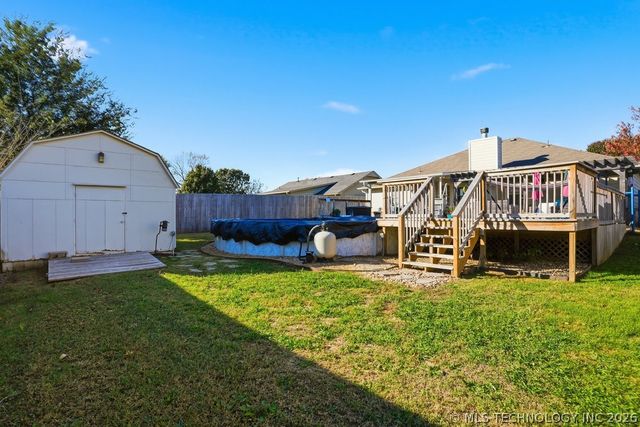 622 W Redwood Street West, Coweta, OK 74429